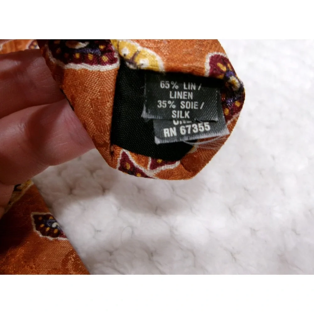 Mount Royal Mens 3.5x58 Necktie Orange Paisley Linen Silk Blend Made in Canada